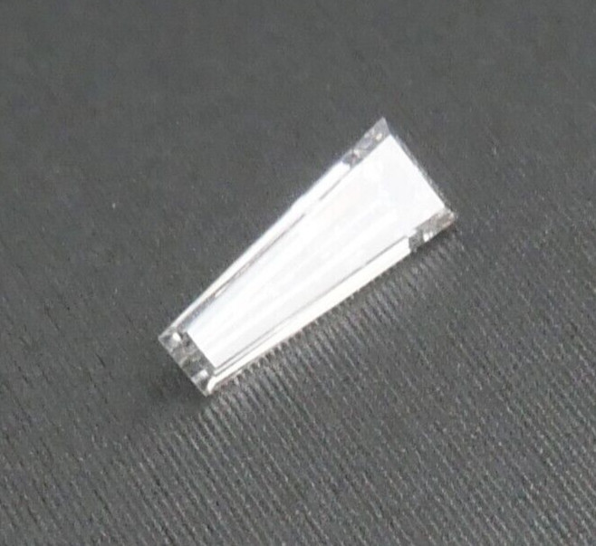 0.14 CT LOOSE NATURAL TAPERED BAGUETTE DIAMOND 6.24 x 2,25 x 1.95 MM