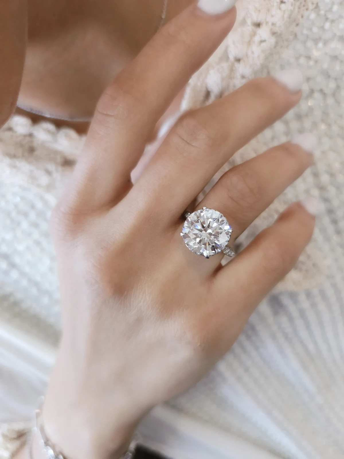Round Cut Halo Engagement Ring IGI 8CT Lab-Grown Diamond 14k White Gold Wedding