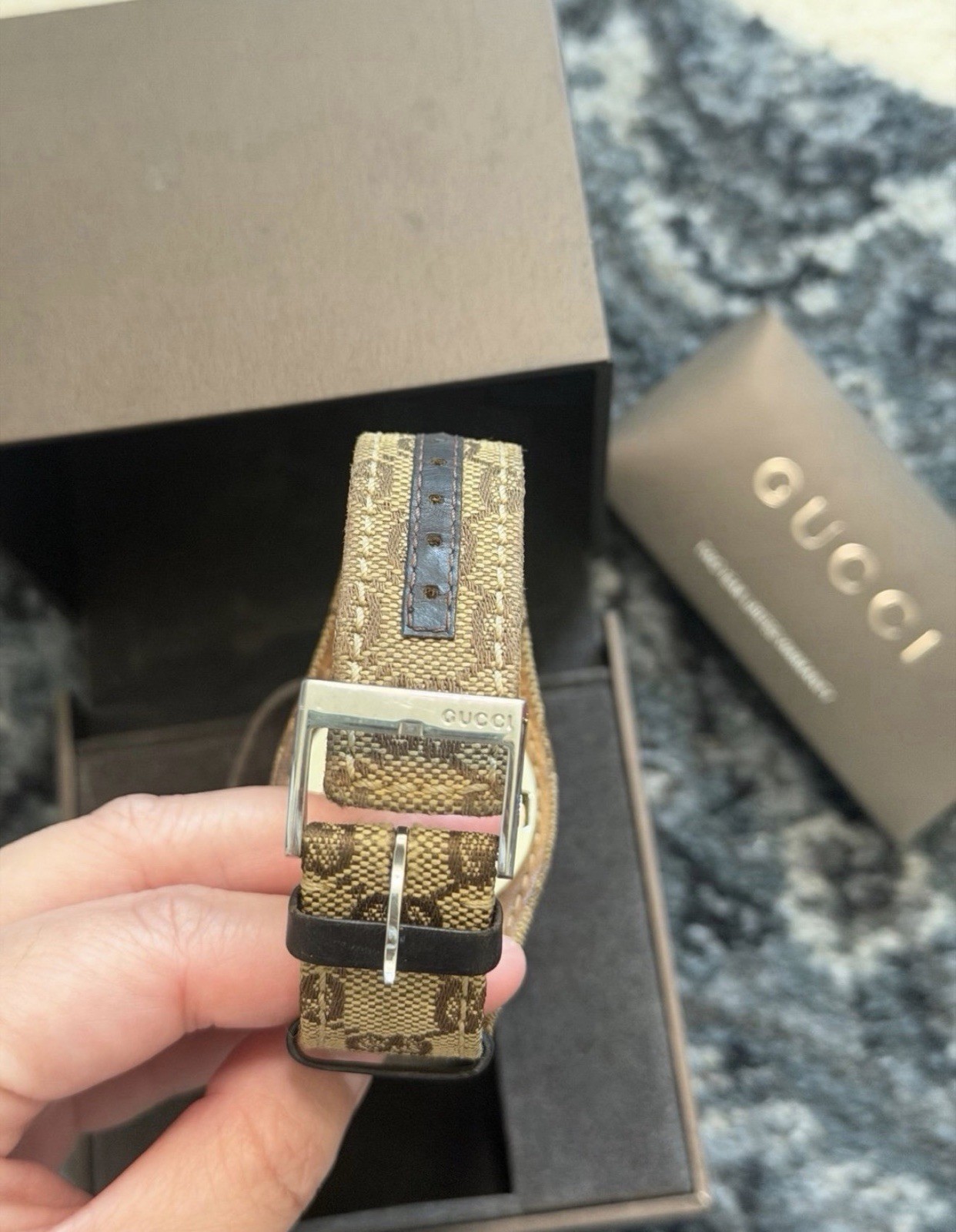 Gucci Silver Stainless Steel GG Fabric Bandeau 31mm Watch
