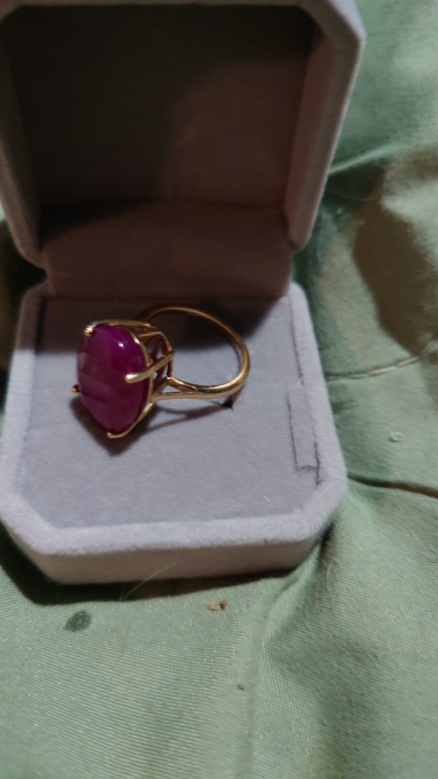 9 carat Gold 12 Carat Natural Oval Ruby Ring UK Size M