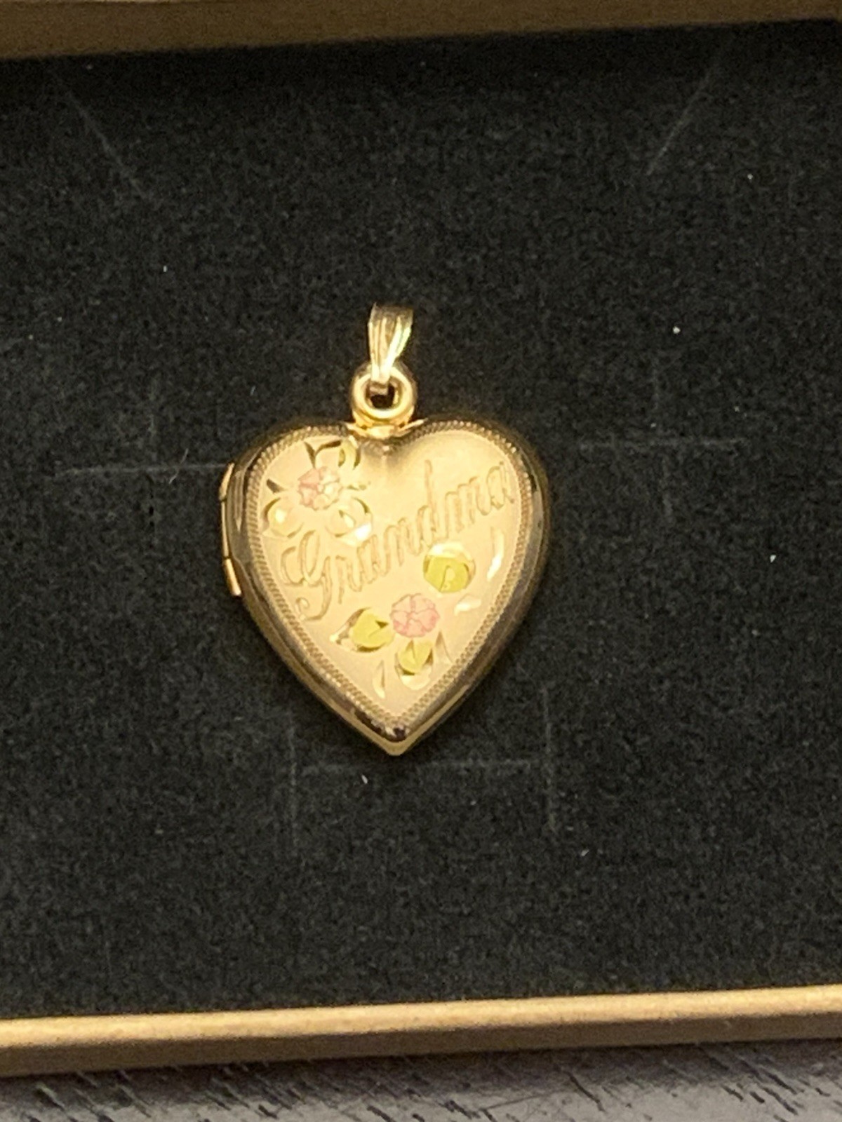 Vintage 14K Gold-Filled Heart Locket “GRANDMA” Necklace Locket