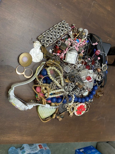 2.97 Pound Wearable Vintage To Modern Costume Jewelry Lot 100+ Pieces (F)