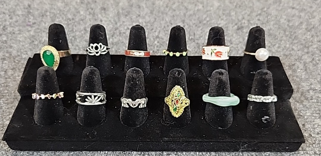 Jewelry 12 Asian Theme Rings Adjusts Sized Gold Silver Tones See Description#257