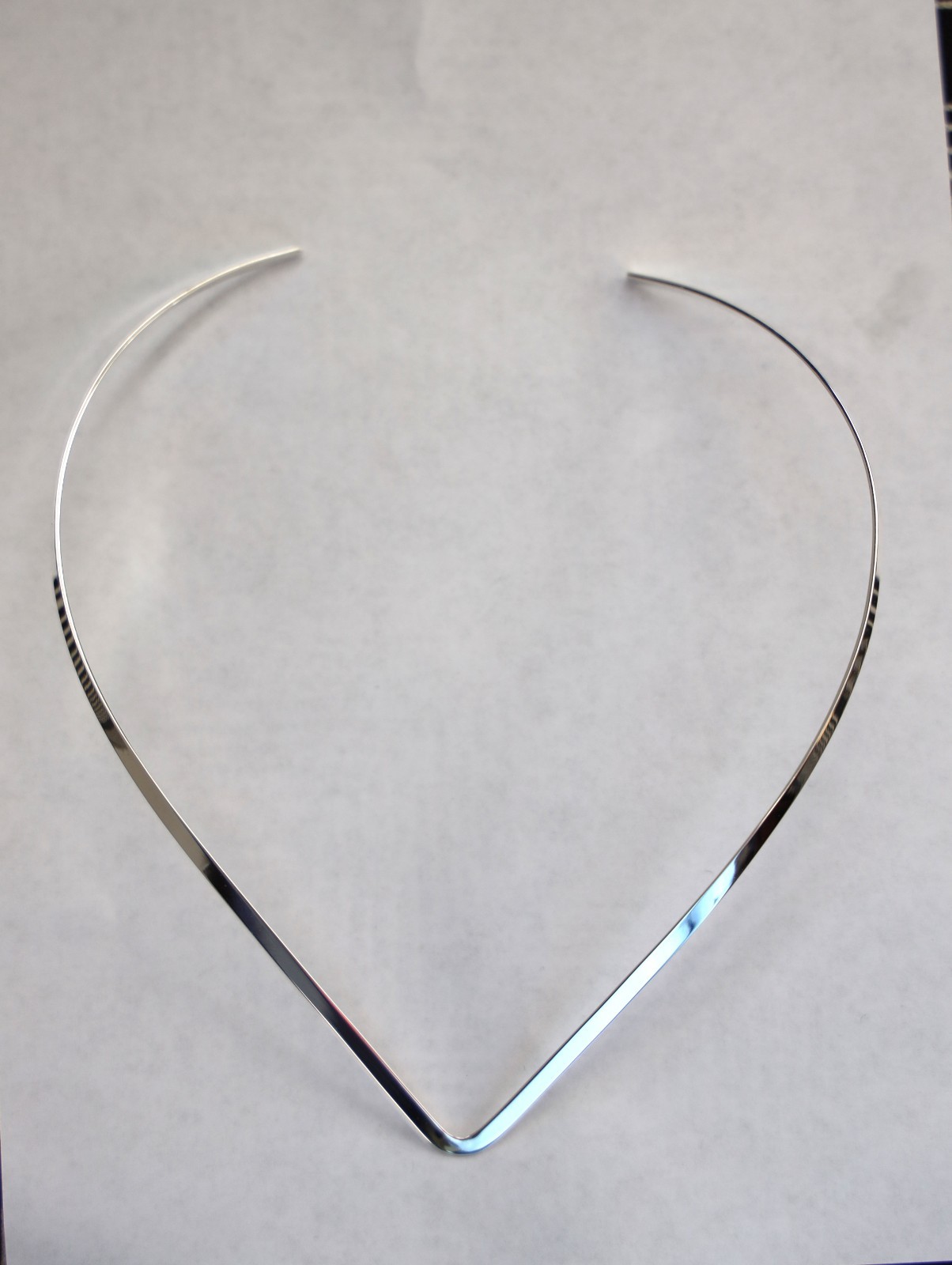 .925 Sterling Silver Plated Choker Collar Necklace Flat V Shape Fashion Jewelry