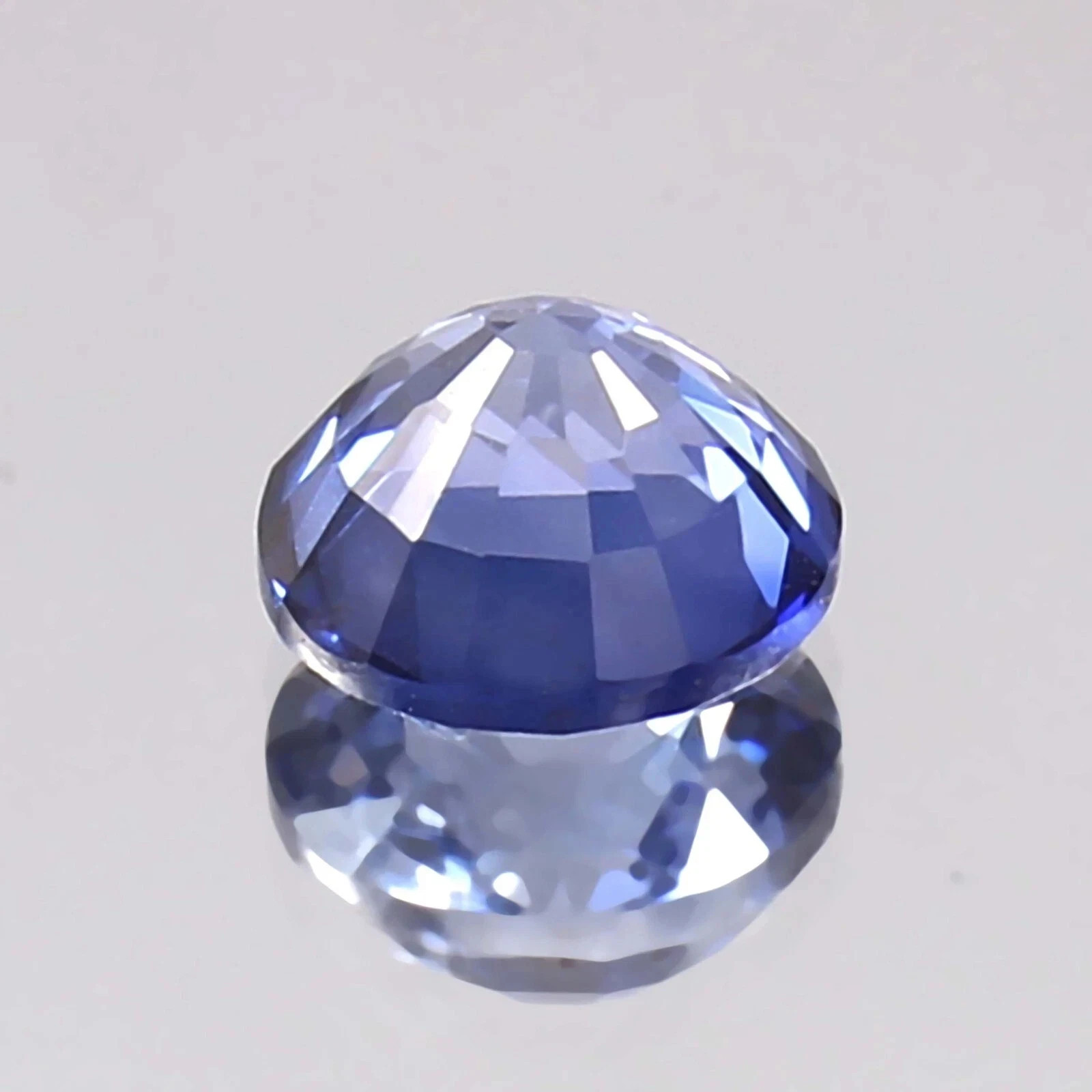 AAA Natural Elegant 5.50 Ct Pastel Blue Sapphire GIE Certified Round Loose Gem
