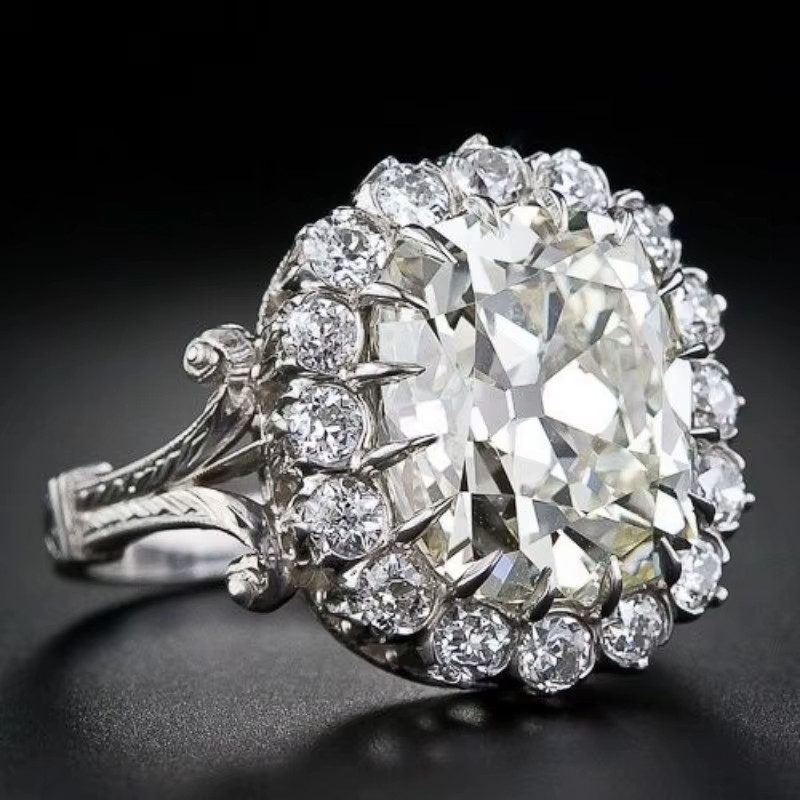 Silver Radiant Sparking Oval Cut Full Inlaid Synthetic Zircon Wedding Big Ring