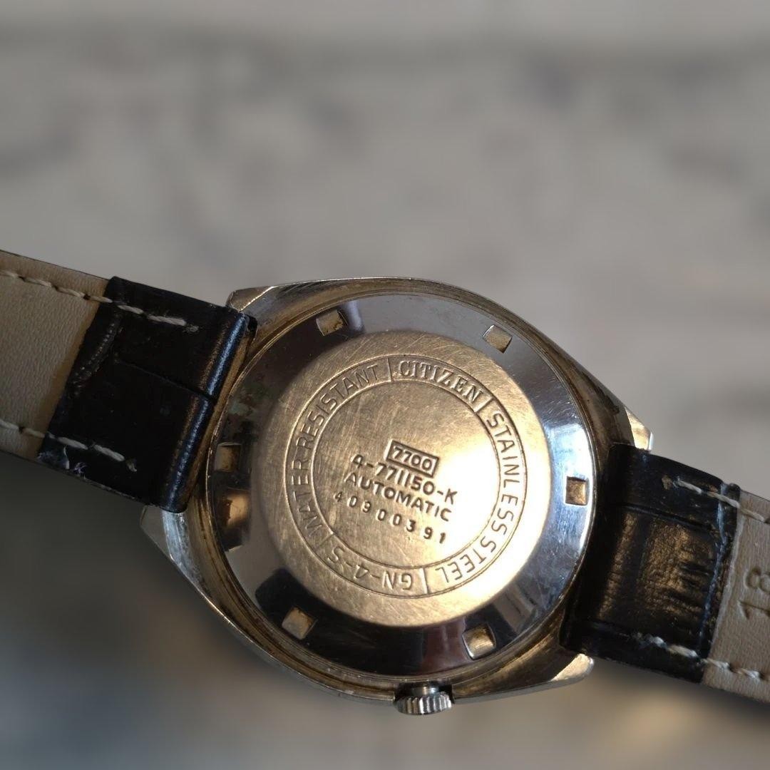 1973 Citizen Seven Star V2 26-jewel men’s watch, green, working condition.