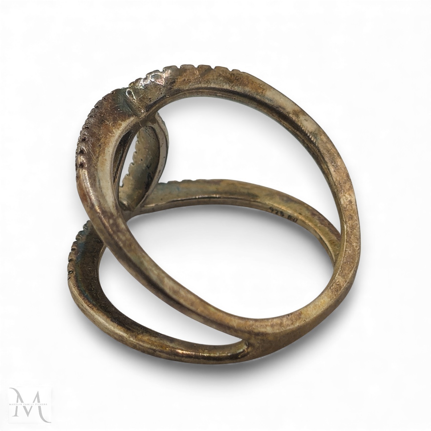925 Silver Interlocking Loops Ring Size 7.5 4g Pave Stones Stylish Everyday Wear