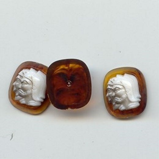 12 VINTAGE TORTOISE WHITE ACRYLIC DUAL WARRIOR 16x14mm. OVAL CAMEOS C18