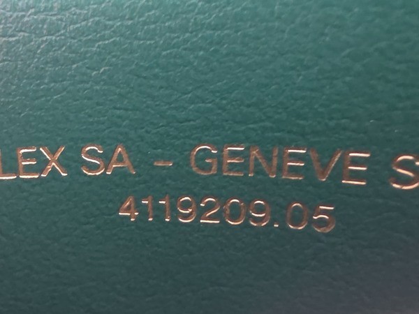 Authentic ROLEX GUARANTEE MANUAL WORLDWIDE SERVICE Booklet & Card Case 563.84