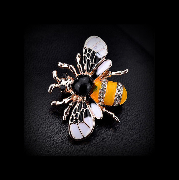 SMALL CUTE HONEY BEE INSECT BUG LAPEL BROOCH PIN~VINTAGE STYLE~RHINESTONE ENAMEL