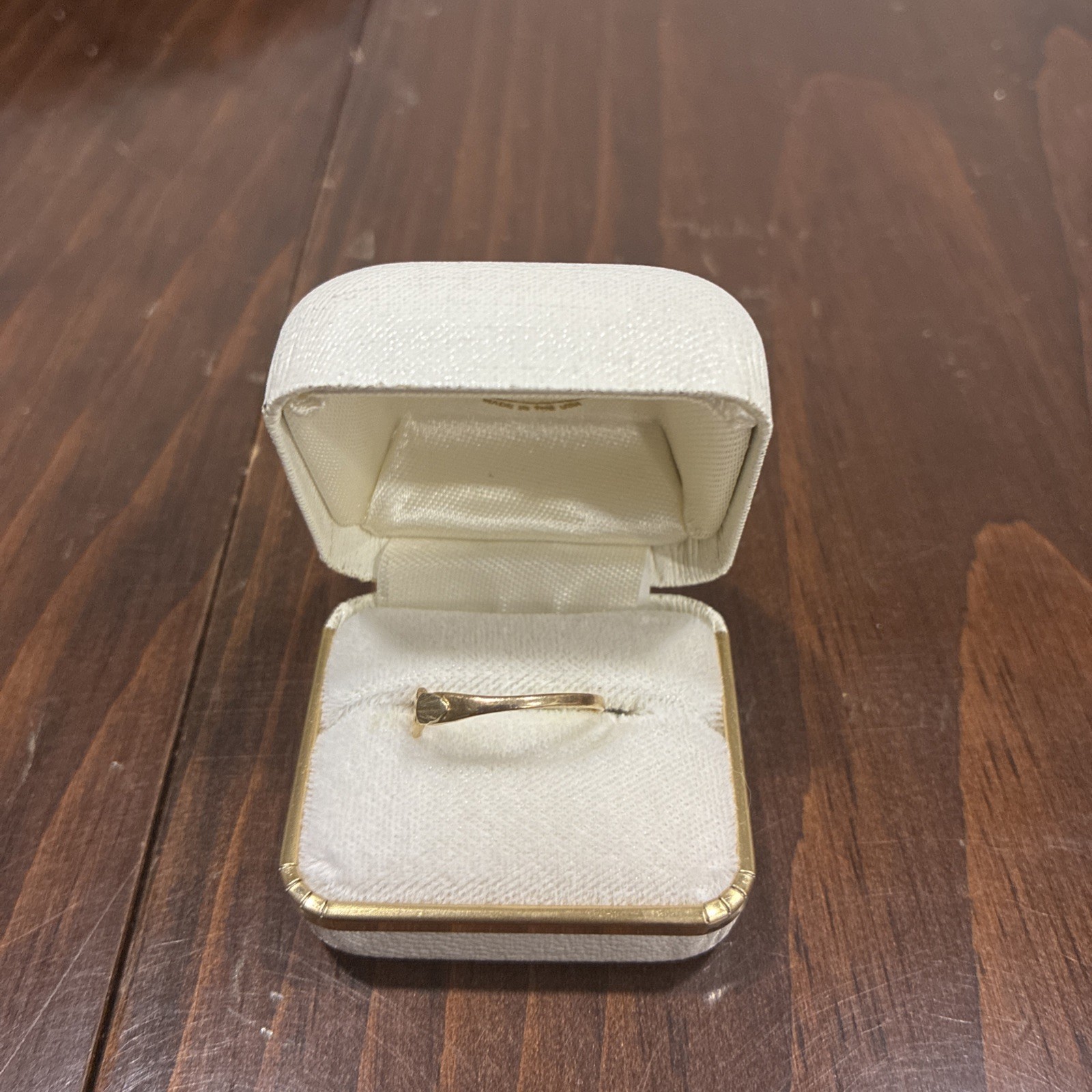 HEART SHAPED 10k GOLD RING SIZE 7