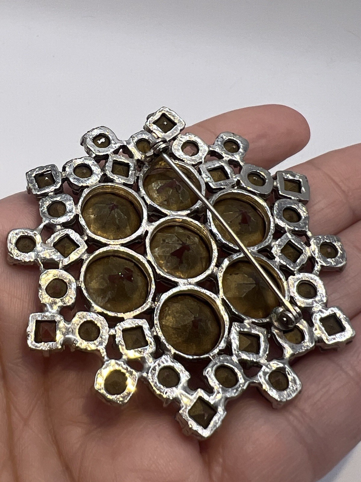 Large Gorgeous Vintage Silver Foil Backed Rhinestone Brooch 2.5”