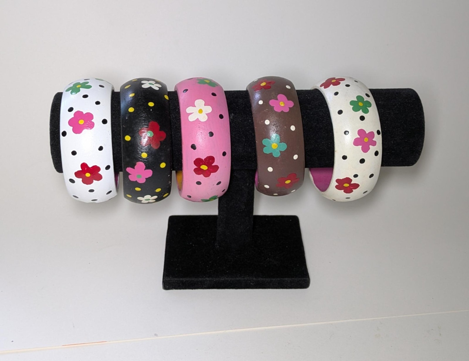 Bulk Lot Assorted Fashion Bangles Bracelets Mixed Colors Wooden Metal 30 pc