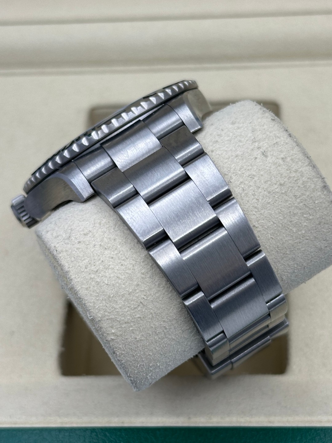 Rolex 226627 NEW 2025