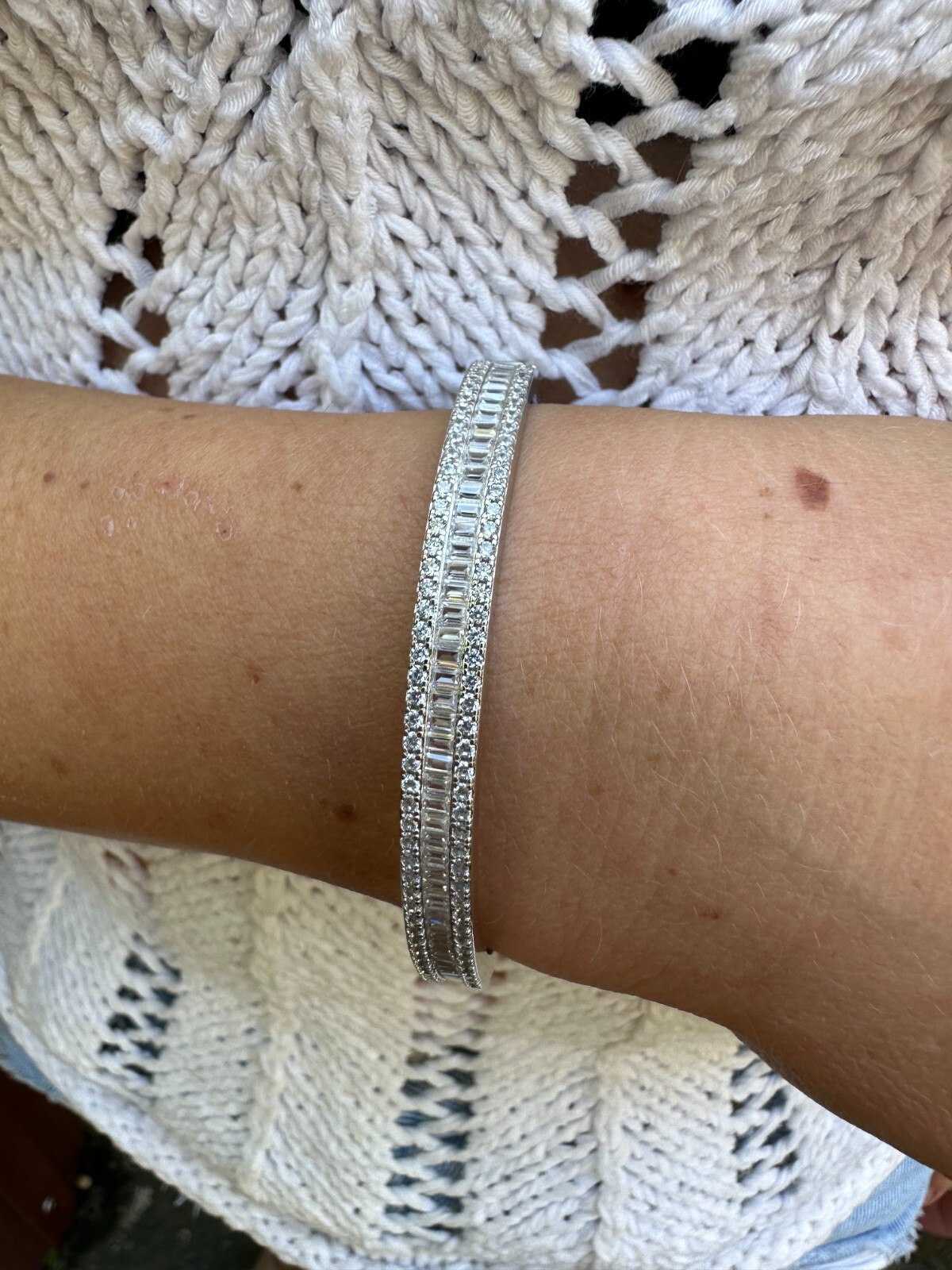 Gorgeous Solid 925 Sterling Silver Bangle Bracelet Iced Simulated Diamonds