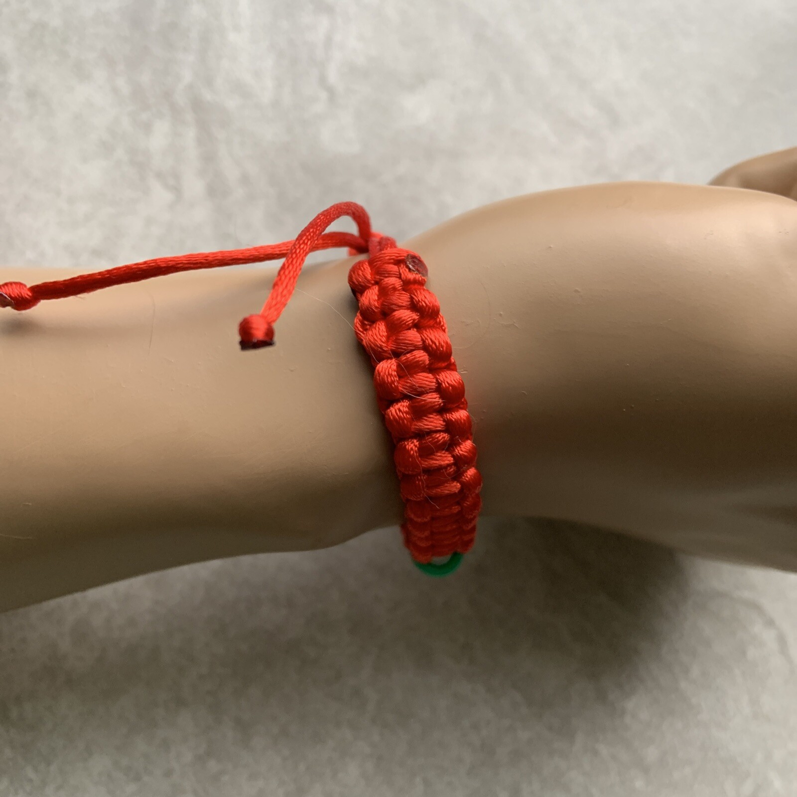 MOROCCO Bracelet RED & GREEN Satin Rattail Cord Shamballa Nylon Macrame