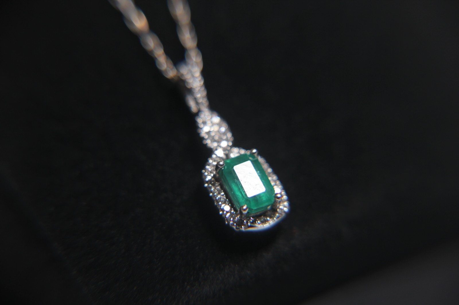 10k Natural Emerald and Diamond Necklace 18″ with 16″ Adjustable Option