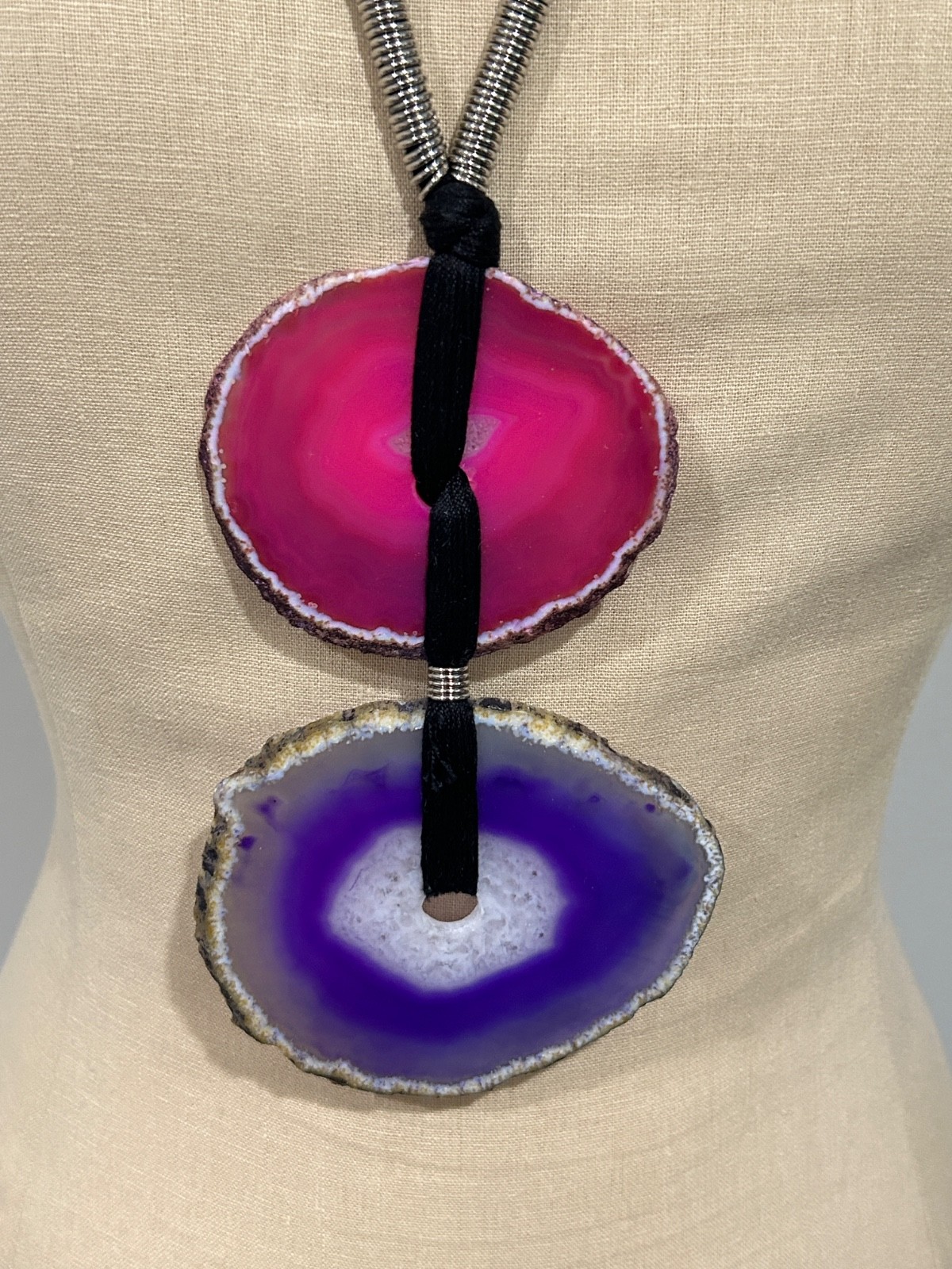 Vintage 2010 YVES SAINT LAURENT Pink Purple Agate Disc Pendant Necklace