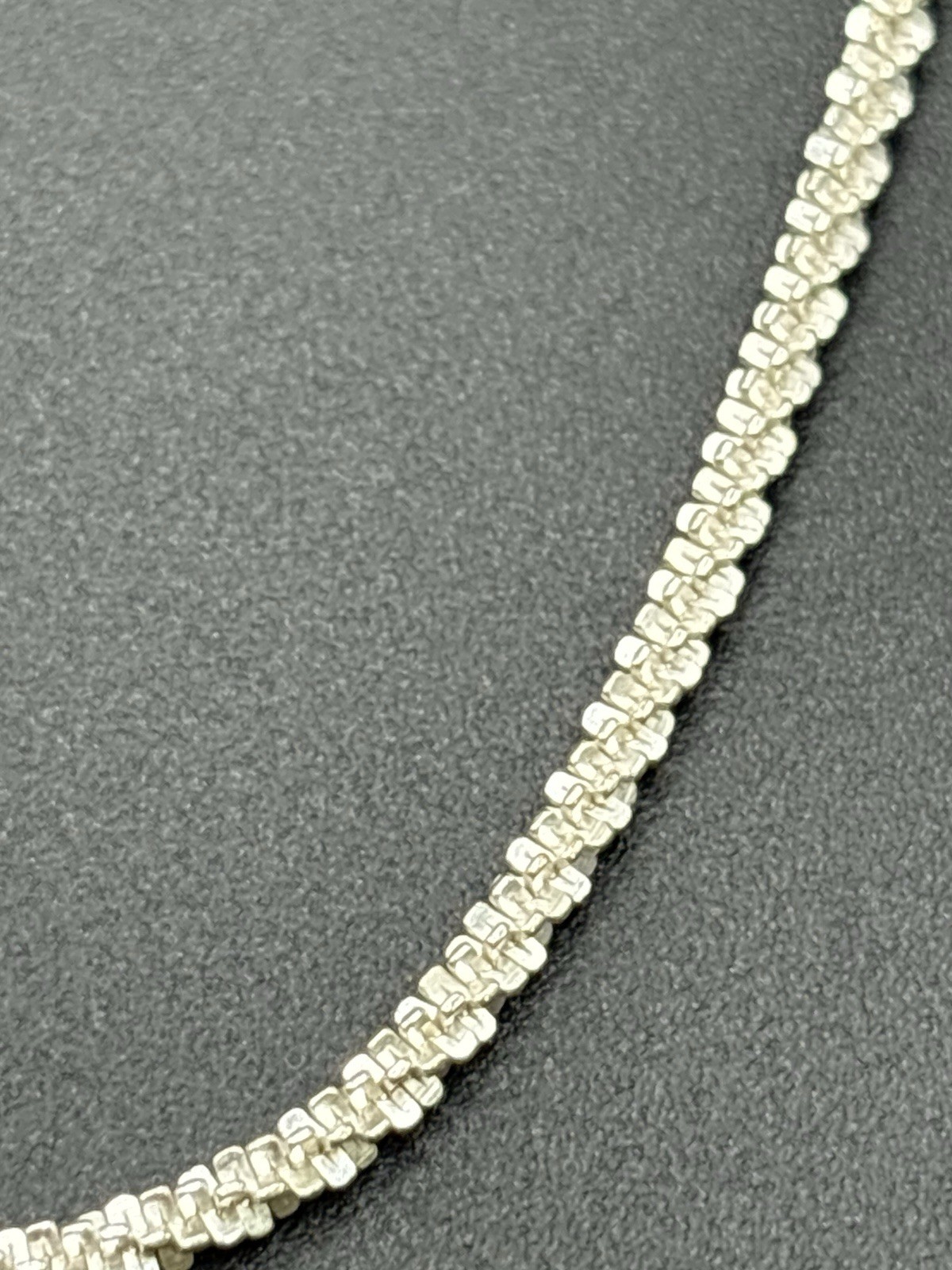 EUC Sterling Silver 18″ 2.7MM Glitter Chain Necklace 8 Grams F8