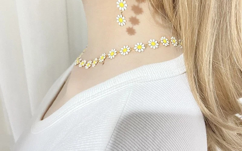 Boho Daisy Flower Pendant Necklace Bracelet Earrings Women Choker Jewelry Gift
