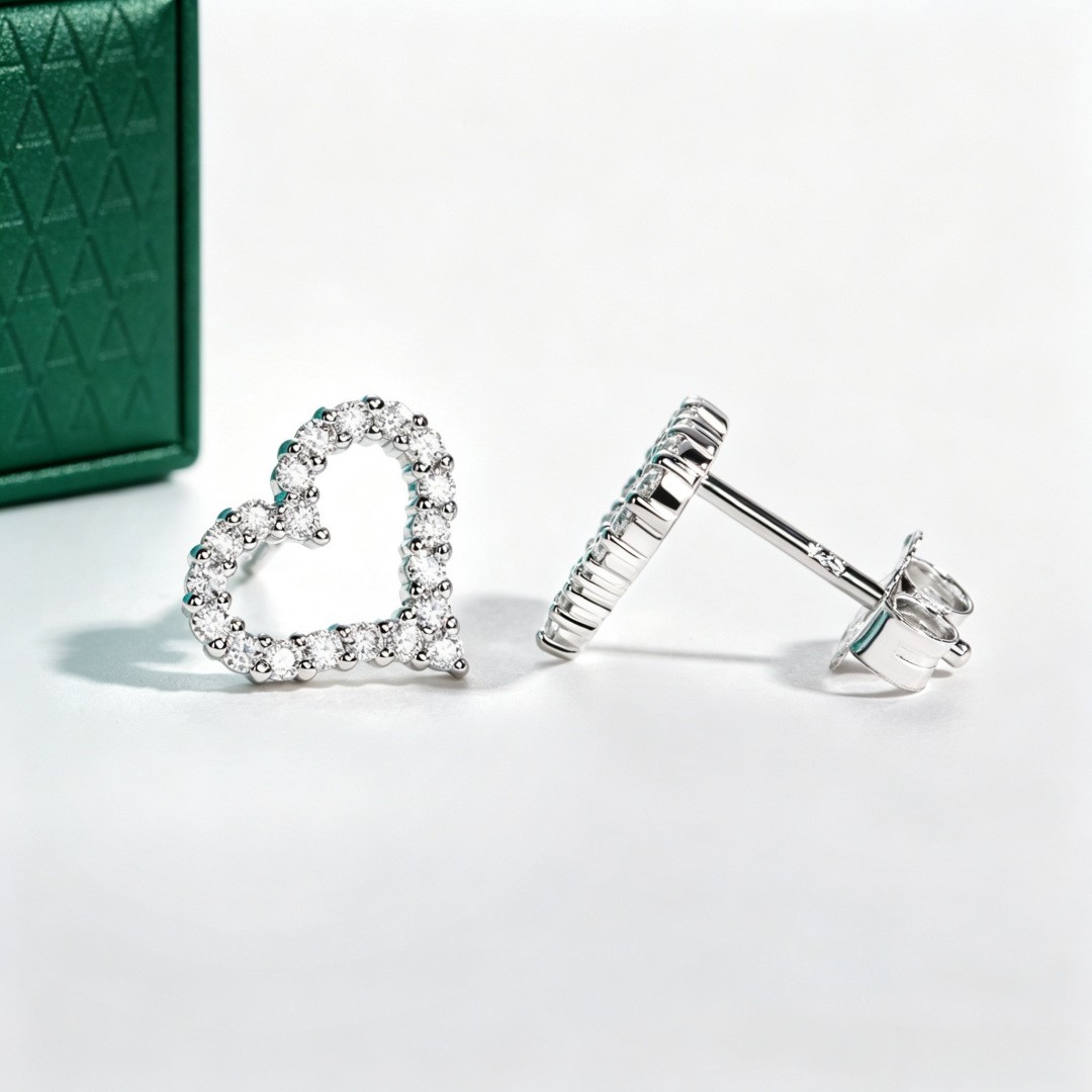 Fashion 925 Sterling Silver Moissanite Love Heart Necklace Stud Earrings Set