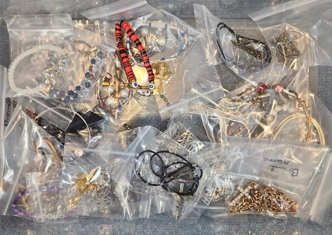 Jewelry Wearable Christian Collection 5 Lbs Lot # 712 See Description