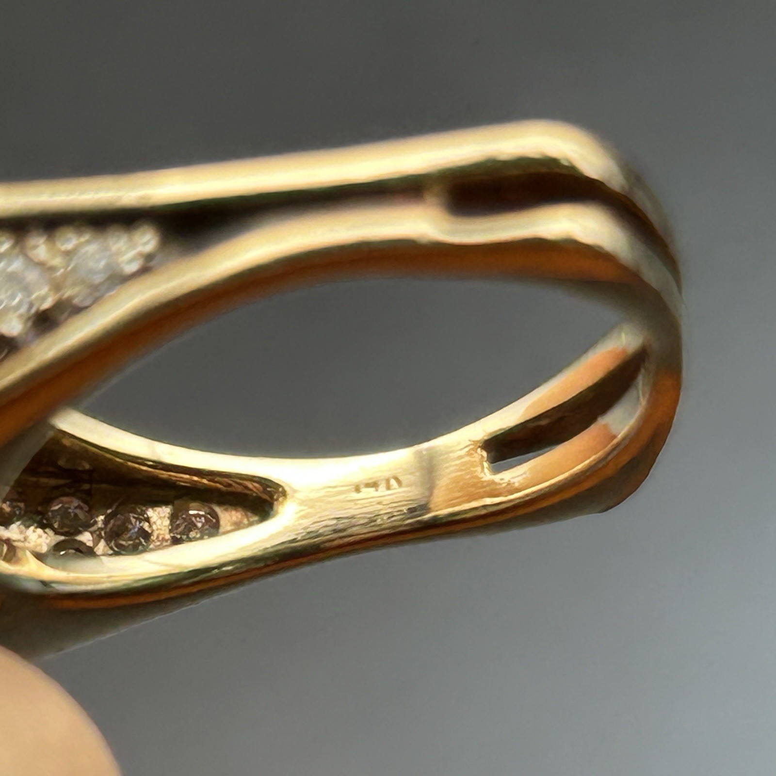 Vintage 14K Yellow Gold Emerald Cut Blue Topaz Pave Diamond Cocktail Ring Size 6