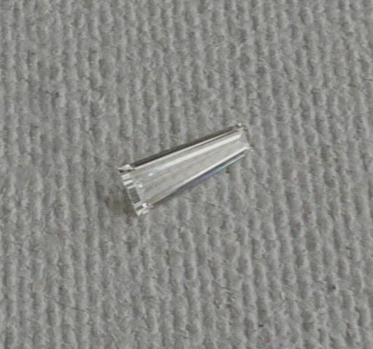 0.14 CT LOOSE NATURAL TAPERED BAGUETTE DIAMOND 6.24 x 2,25 x 1.95 MM