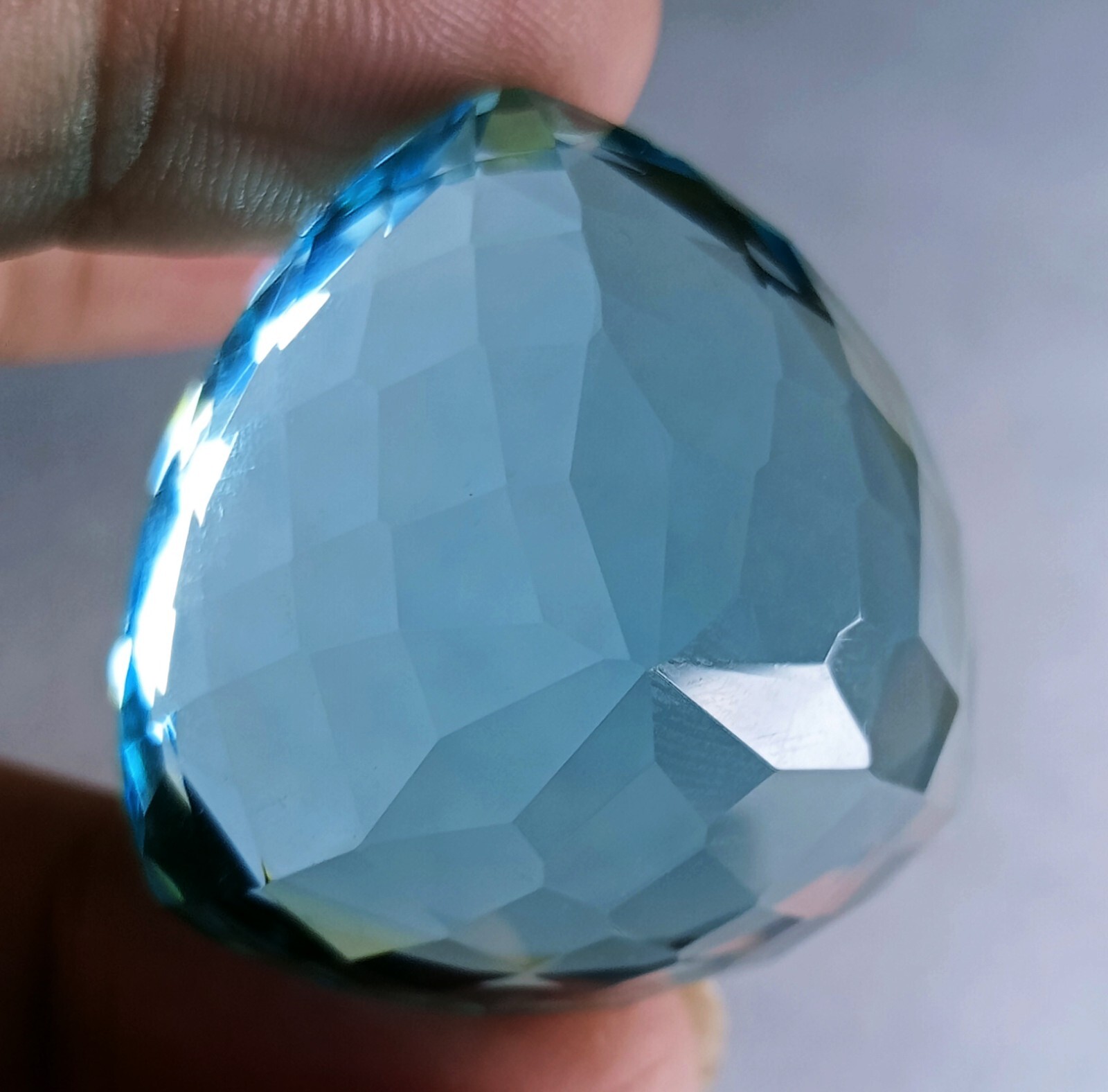 Natural Aquamarine Trillion Cut Ocean Blue Certified 89.15 Ct Loose Gemstone