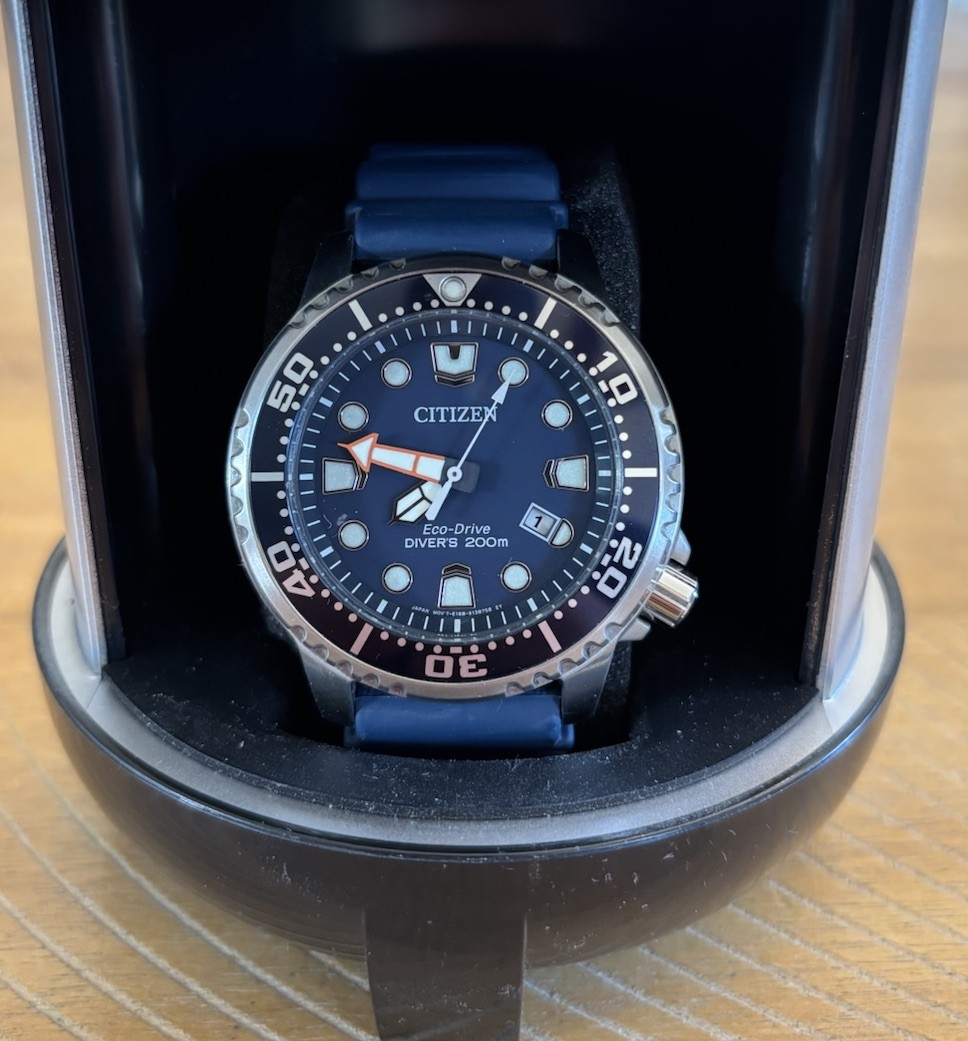 Citizen Eco-Drive Diver 44mm 200m Blue Dial Silver Case Blue Rubber Strap