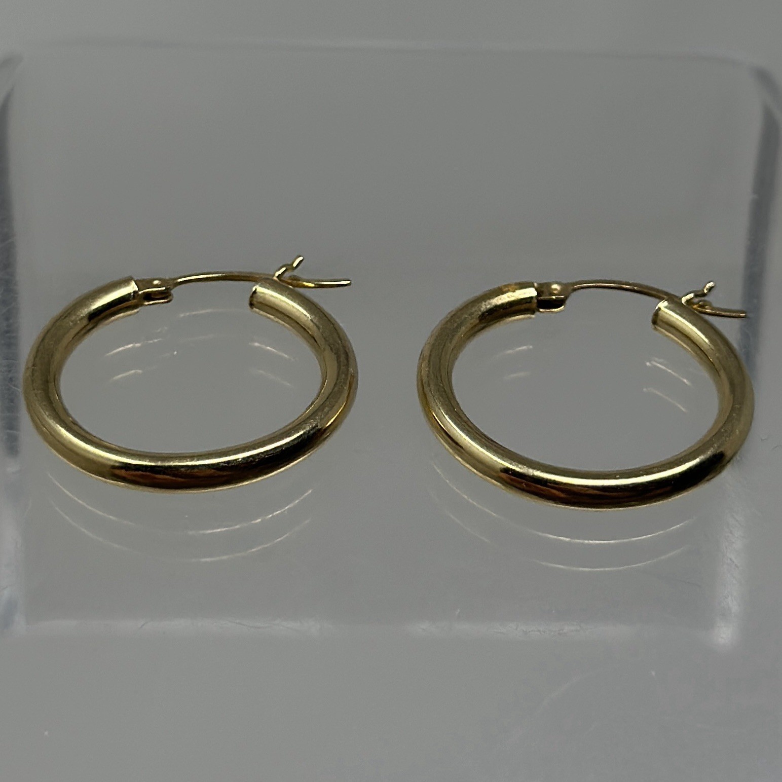Vintage 14k Yellow Gold Hollow Tube Hoop Earrings 1” 1.9g Everyday Wear Casual