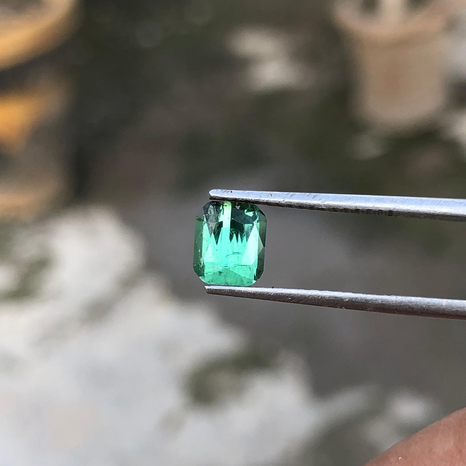 0.90 CT Natural Loose Gemstone Clarity Included green color