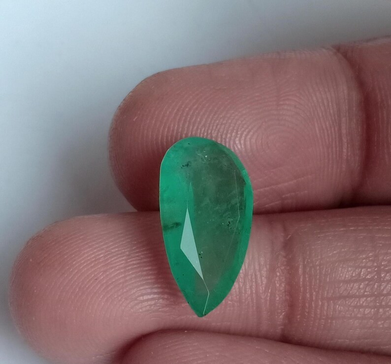 Zambian Emerald Pear Cut Minor Oil Present Emerald Loose Gemstone 4.65 Ct