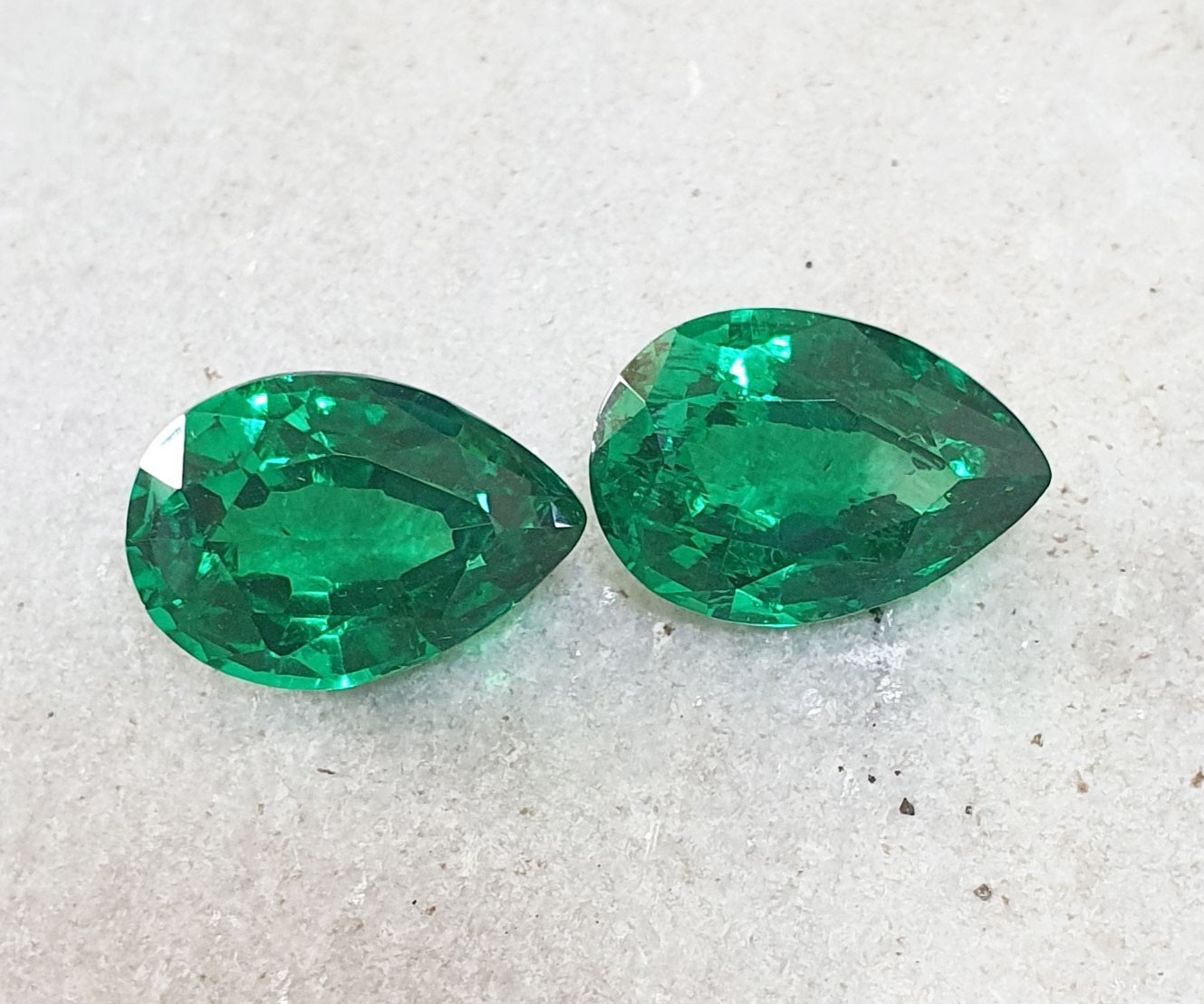 21 Ct Gorgeous Green Zambian Emerald Matching Pair Pear Cut AAA Loose Gemstone