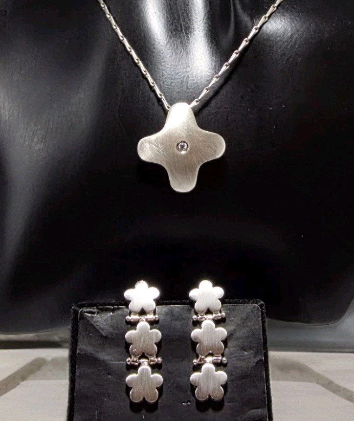 Italian 925 Sterling Silver Floral Necklace & Earrings Set Satin Brushed Modern