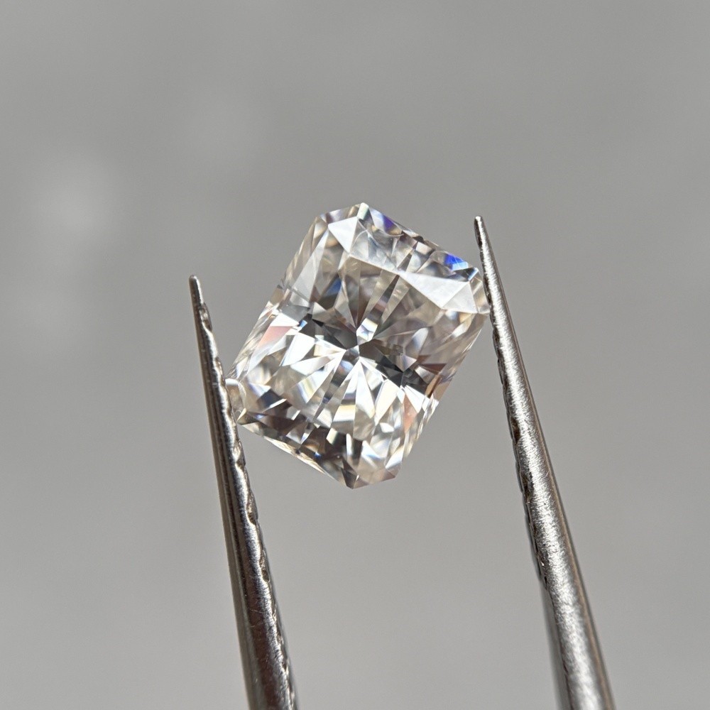 2x3mm-10x14mm D color Radiant 1PCS White Fancy Color Loose Moissanite Stone