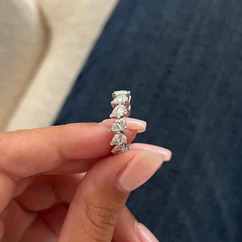 IGI 4.00 Ct Pear Cut EF/VS1 Lab Grown Diamond Full Eternity Band 14k White Gold