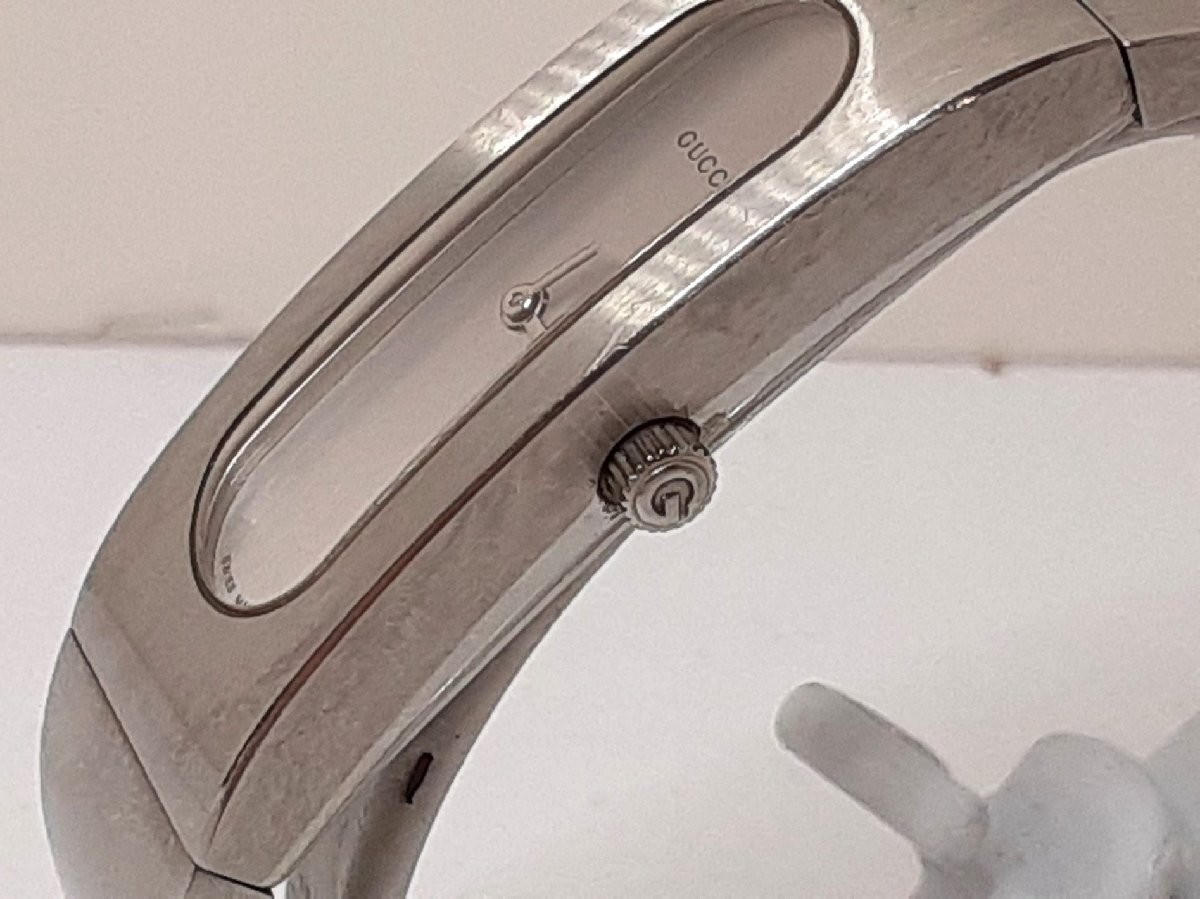 GUCCI 2400S Bangle Bracelet Silver Dial Quartz Ladies Watch 14mm Wrist 16cm