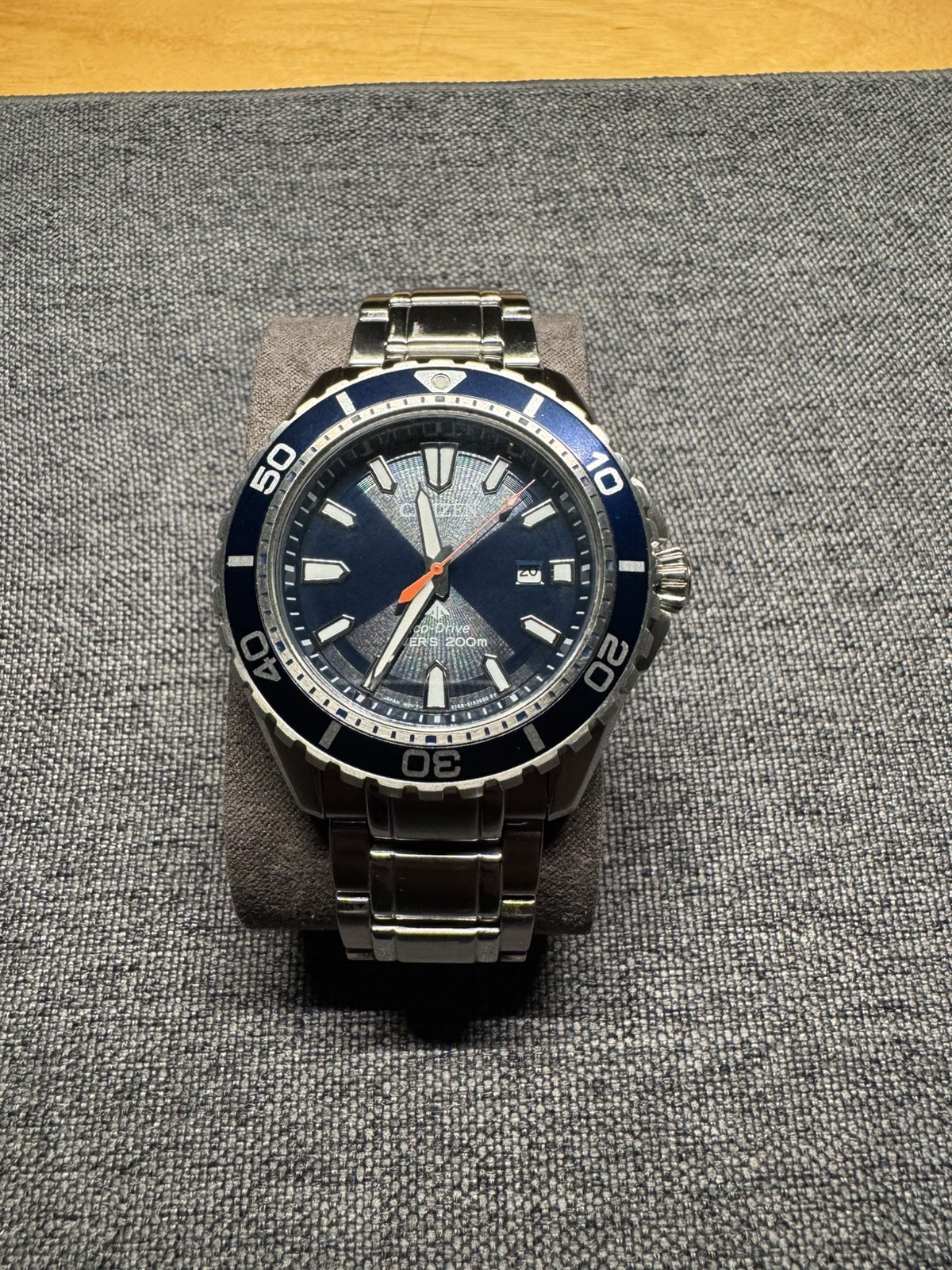 citizen eco-drive mens divers watch 200m
