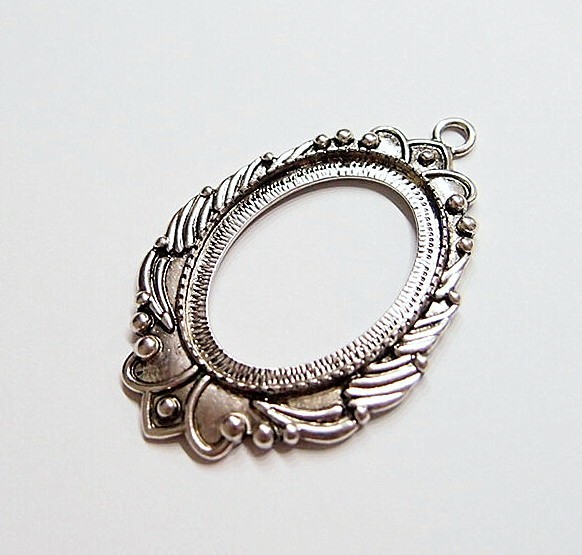 4 of 40x30mm Antique Silver Victorian Deco Beaded Laurel Wreath Pendant Settings