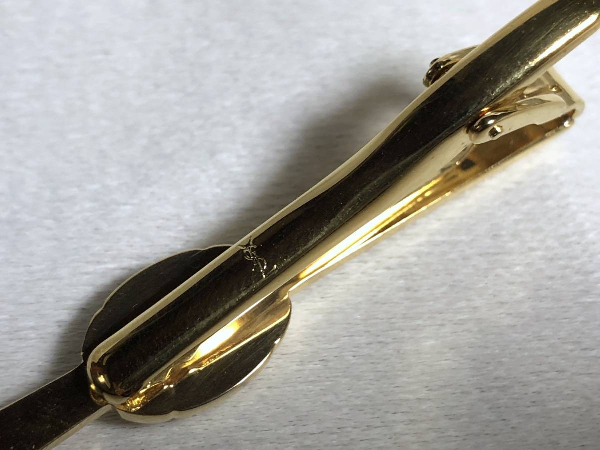 Good Condition Yves Saint Laurent Vintage YSL Logo Icon Shell Tie Pin Gold