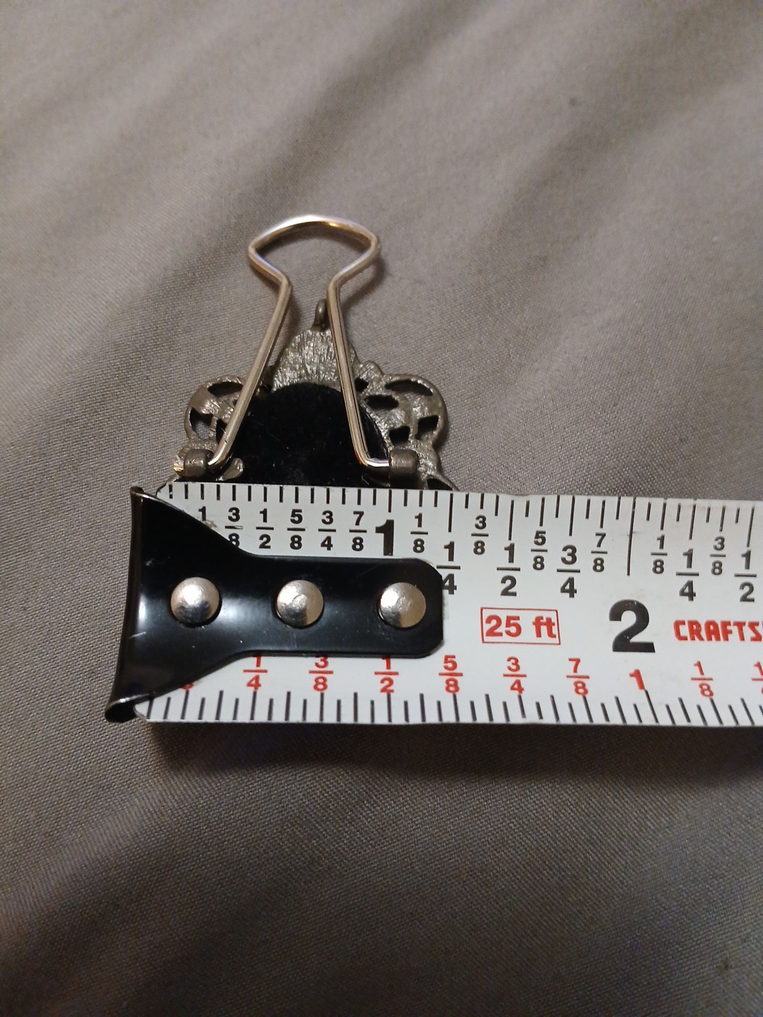 Vintage Self Standing Brooch Styled Picture Display, 1″ x 1/2″ Photo As-is Sale