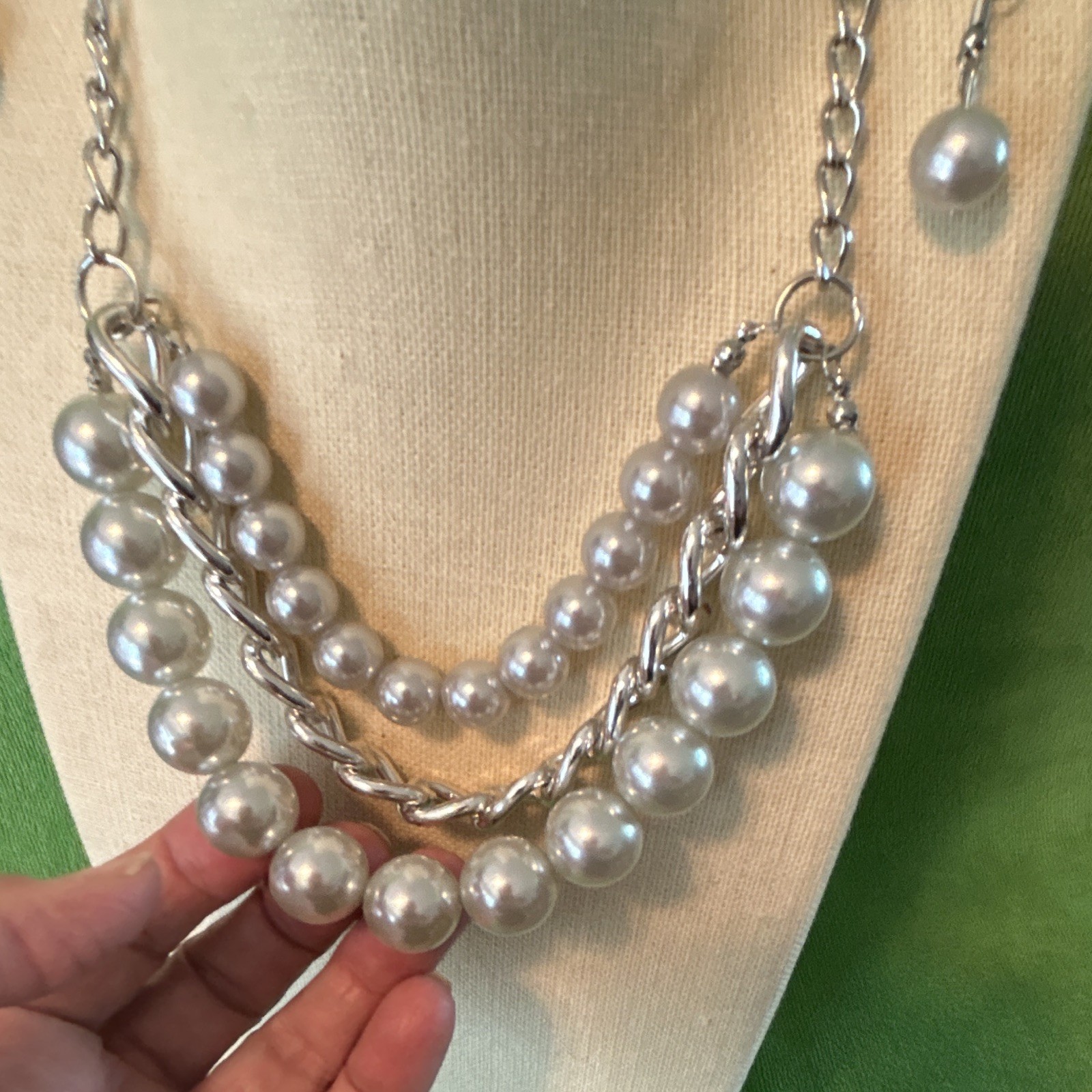 Silver Tone Cable Chain Layered Necklace w/ Gray Round Simulated Pearl Beads