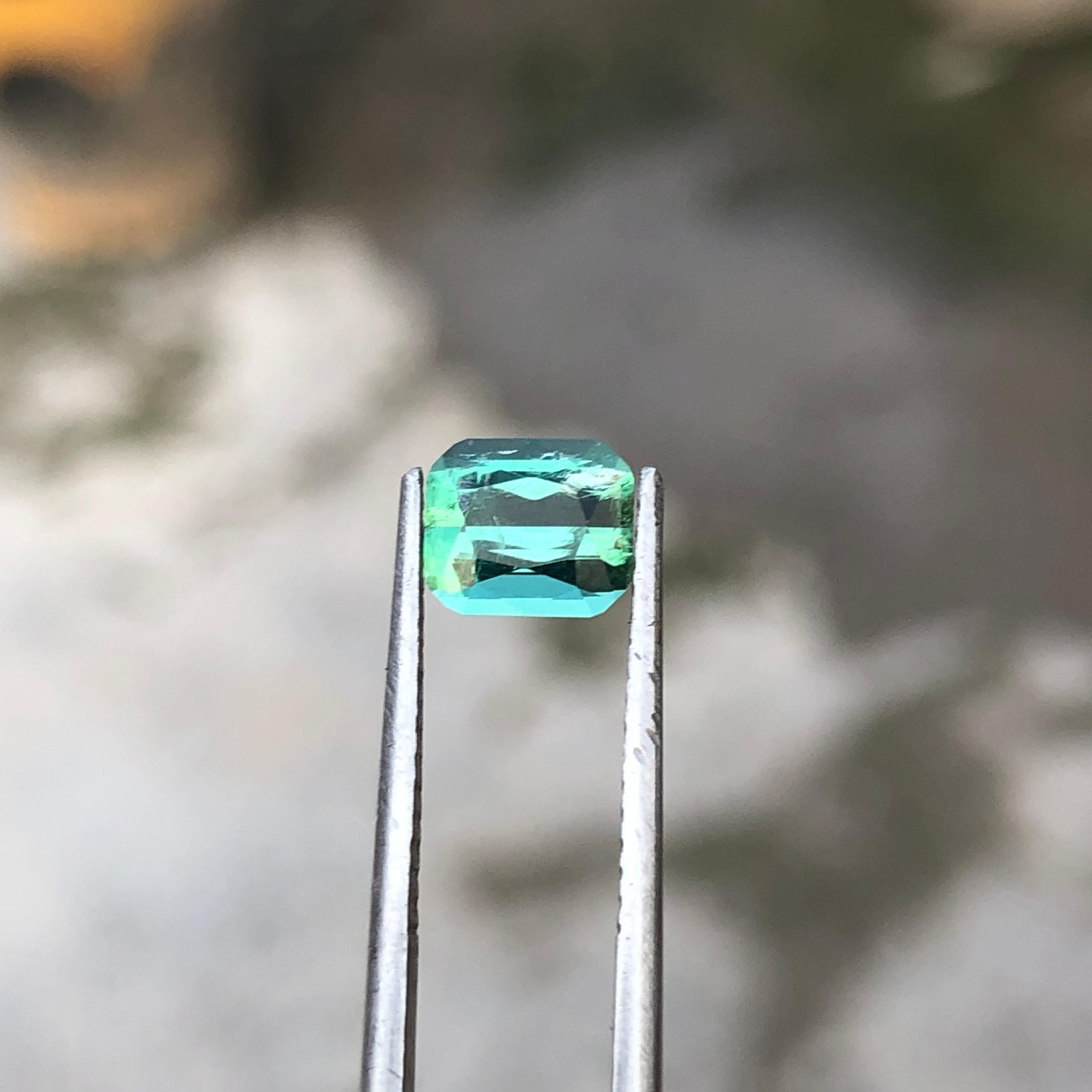 0.90 CT Natural Loose Gemstone Clarity Included green color