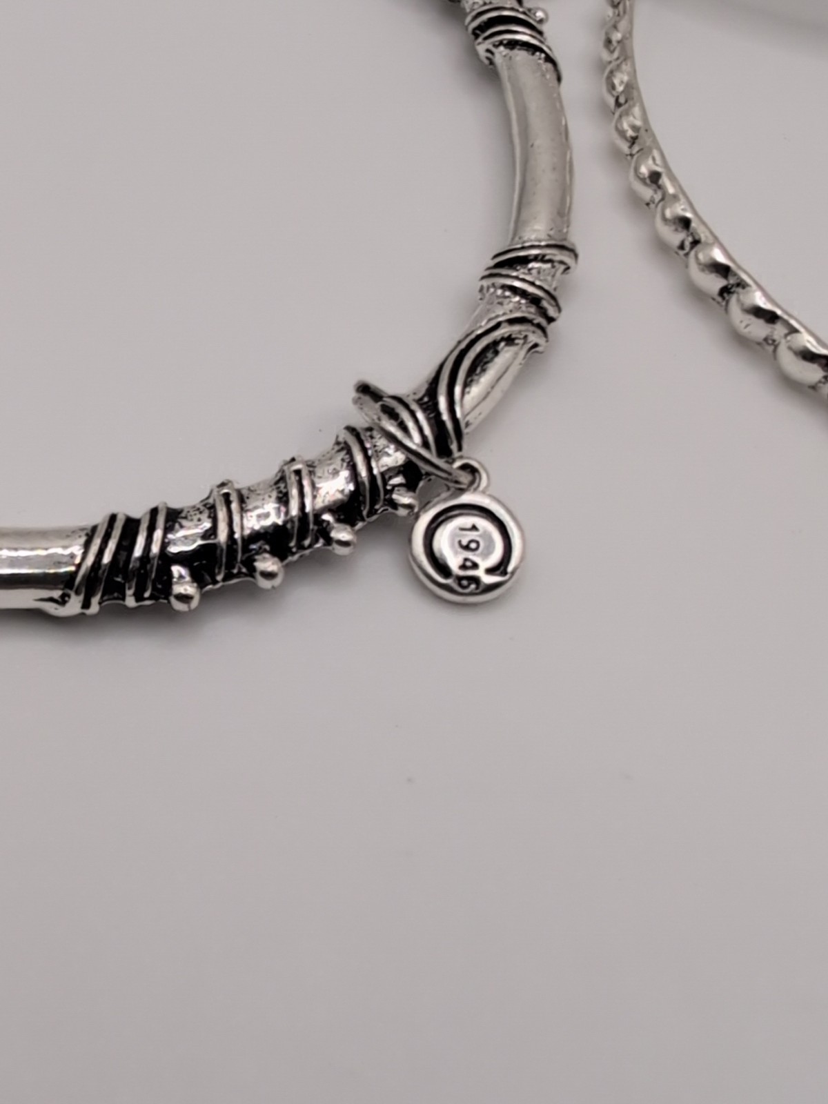 Signed C1046 5 Silver Tone Bangle Bracelet Set With Charms 8.5″