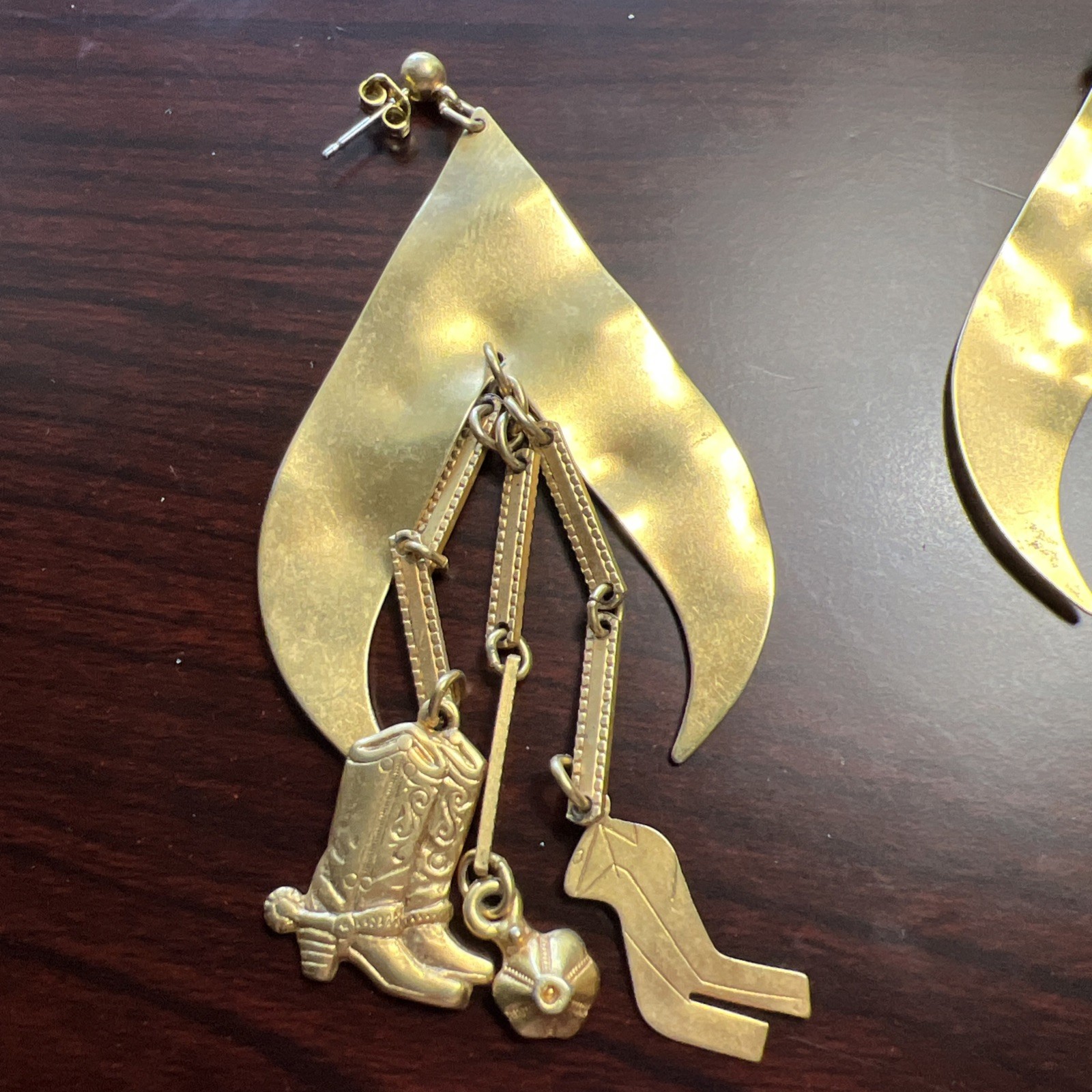 Stylish Costume Jewelry Earrings – Fashion Statement or Everyday Wear
