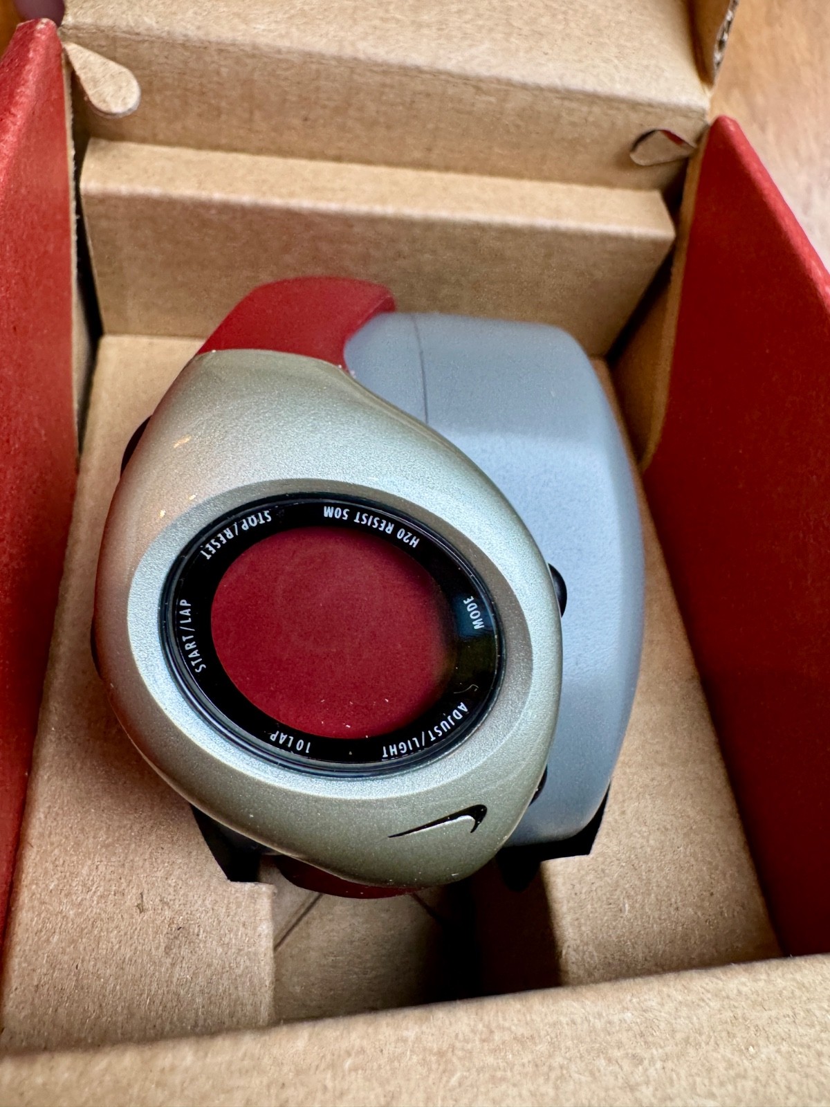 NWT Nike Triax 10-Regular Berry Jam / Ivory WR0006 105 Running 1010