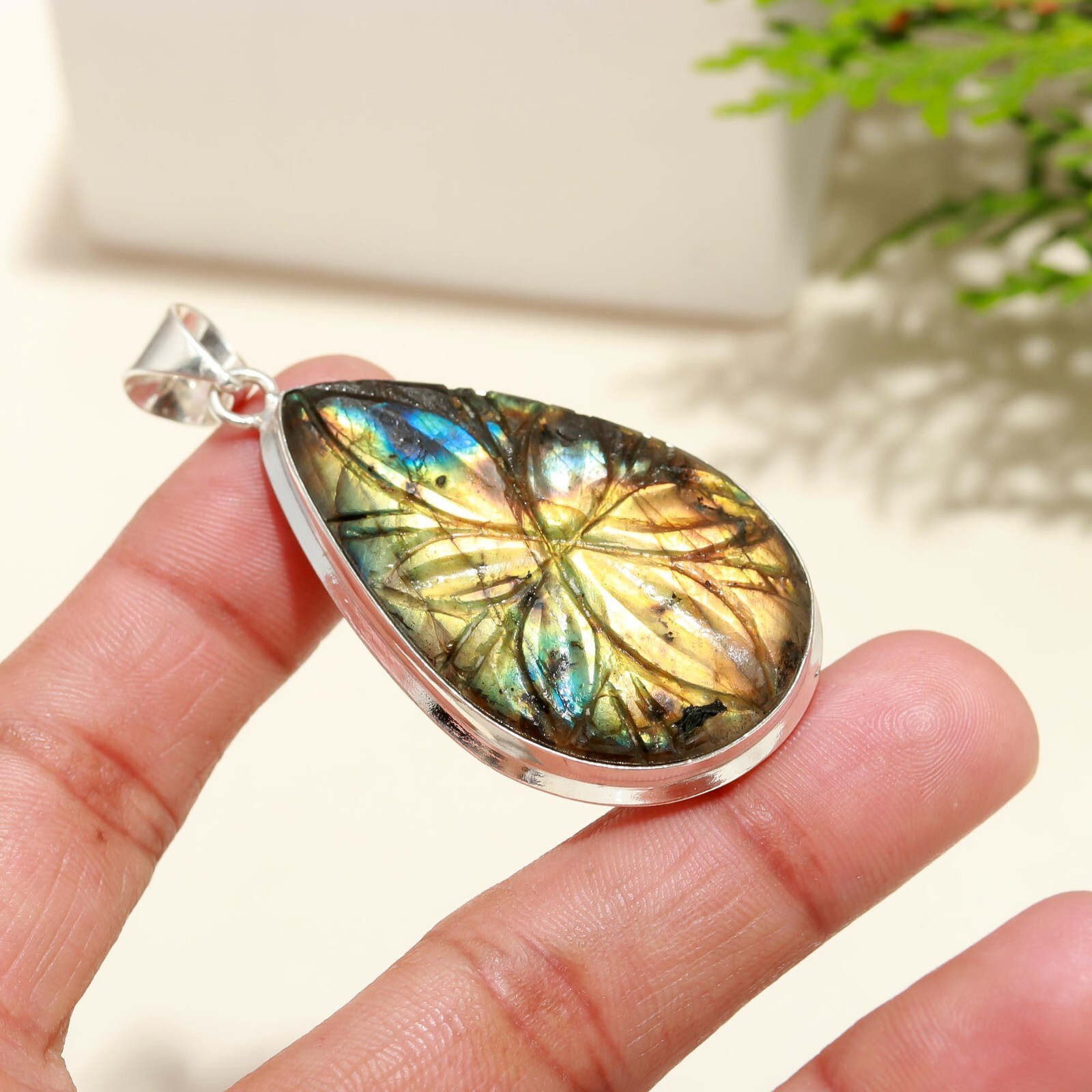 Natural Handmade Craved Labradorite Gemstone Pendant 925 Sterling Silver Jewelry