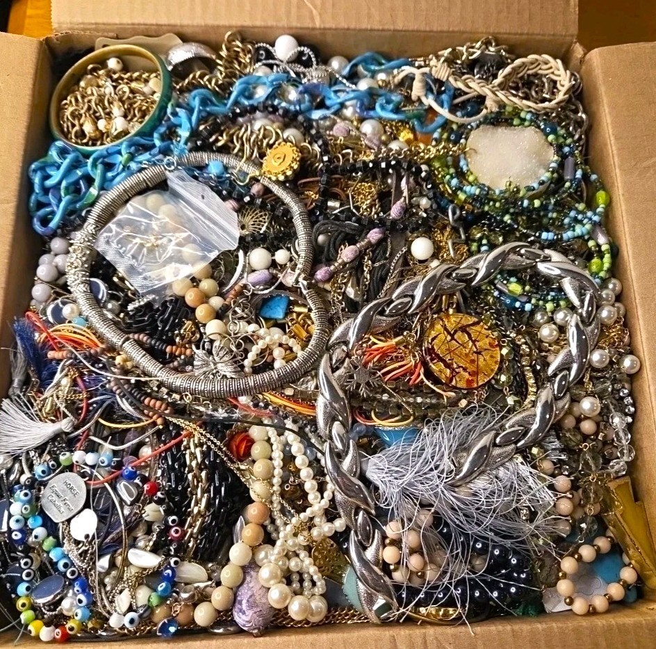 3 Lbs Jewelry Lot Vintage & New Junk & Wear Resell Unsearched Tangled Mix
